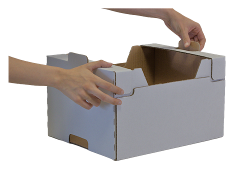 Vassoio Fustellato Grande Bianco Con Delle Mani Che Lo Appoggiano Delicatamente